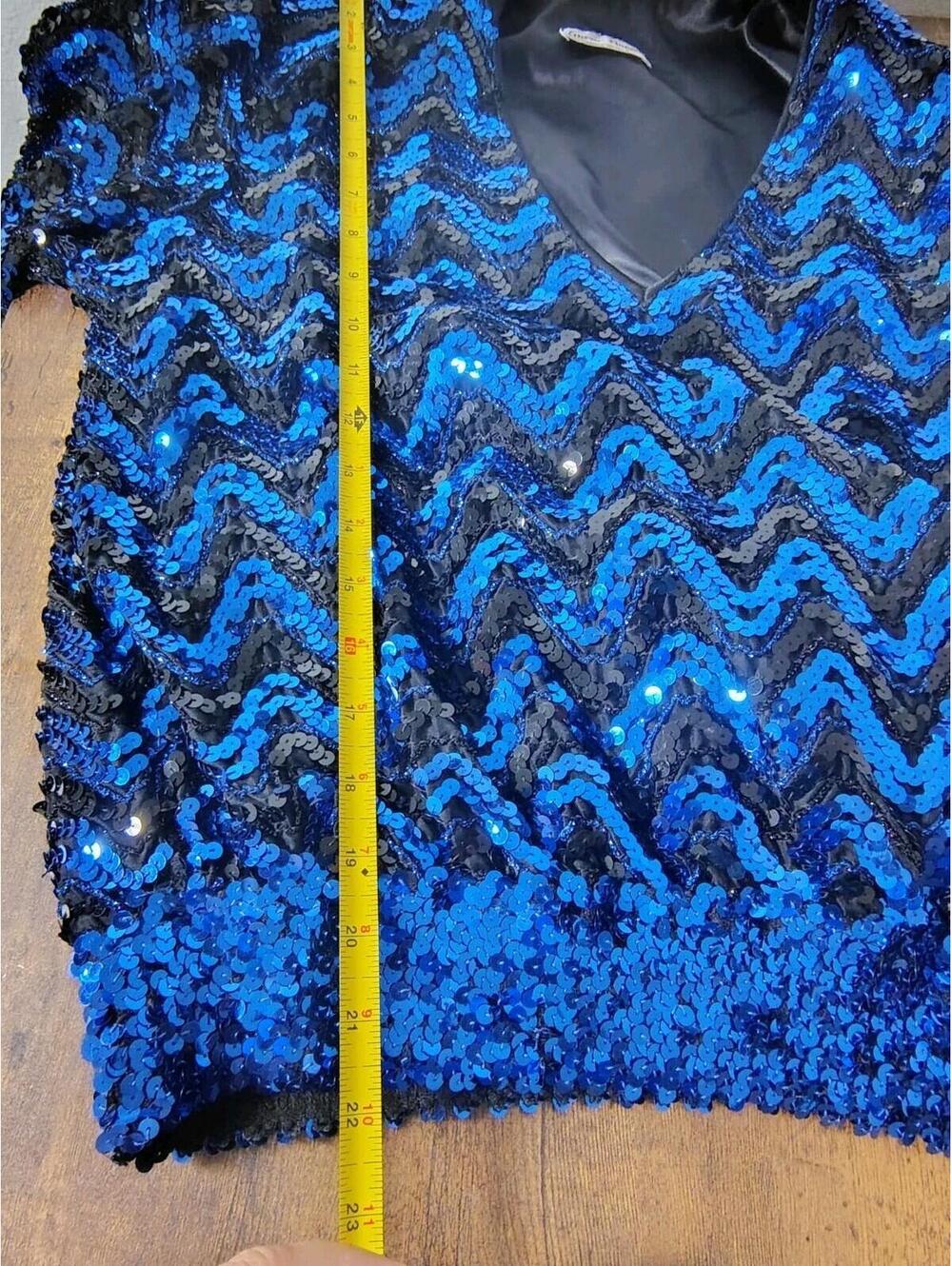 Vintage Three Flaggs USA Blue Black Sequence Shoulder pads Size M Long Sleeve V - Picture 8 of 9